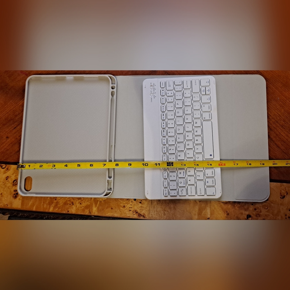 ⌨️ Wireless Keyboard Case - Picture 10 of 12